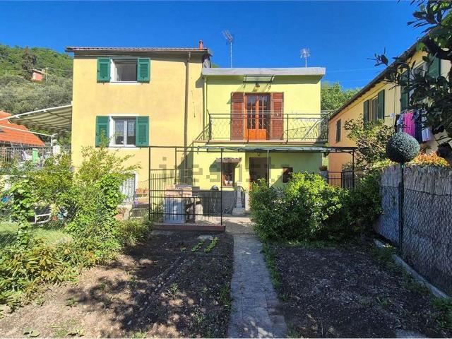 Casa in vendita a Levante, Serra Riccò