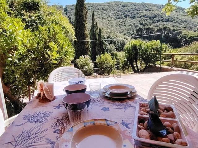 Casa in vendita a Rio, Toscana