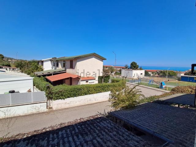 Casa in vendita a Marina di Roseto Capo Spulico, Roseto Capo Spulico