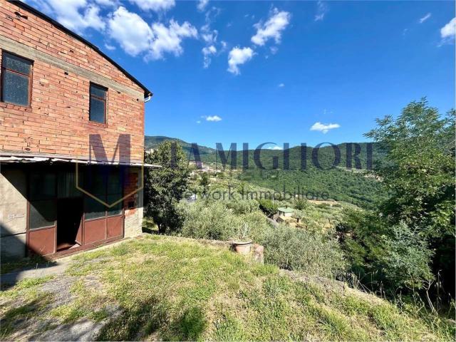 Casa in vendita a Tobbiana, Montale