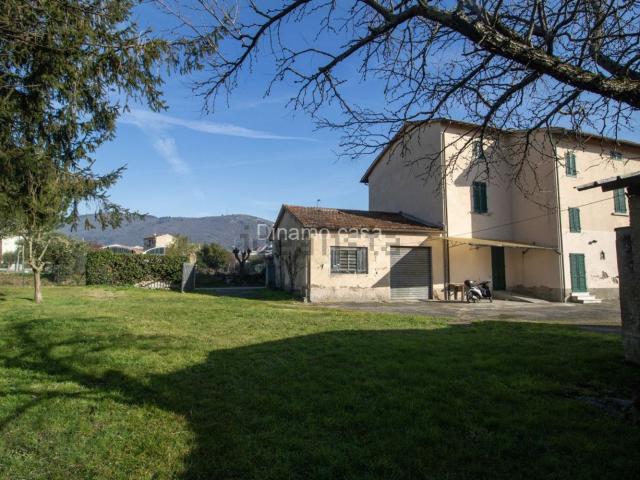 Casa in vendita a Mezzana, Prato