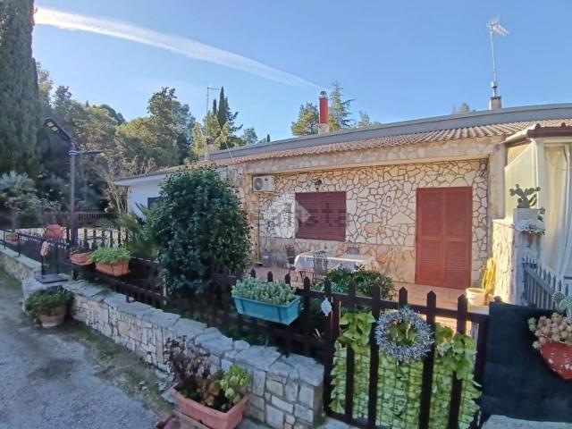 Casa in vendita a Puglia, Bari