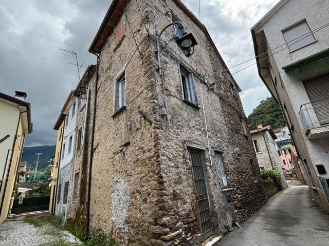 Casa in vendita a Capanne, Montignoso