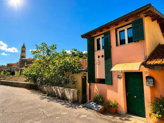 Casa in vendita a Dolcedo, Liguria