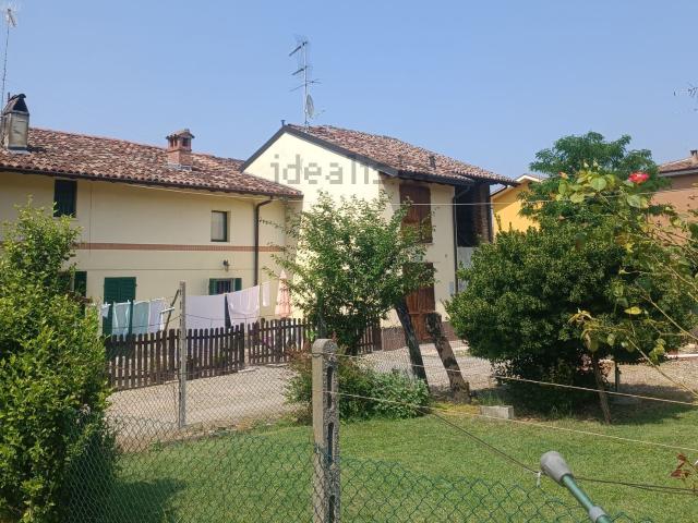 Casa in vendita a Santa Giuletta, Lombardia