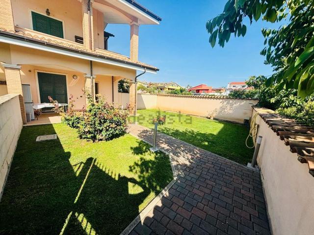 Casa in vendita a Roma Capitale, Lazio