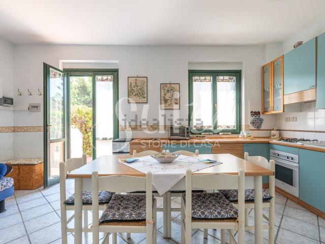 Casa in vendita a Campofelice Di Roccella, Sicilia