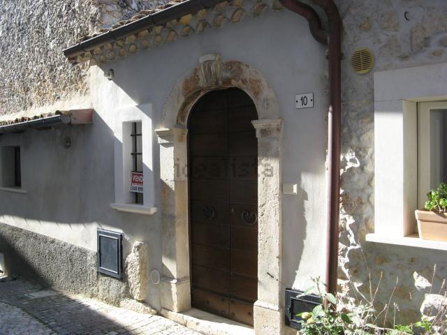 Casa in vendita a Unione dei comuni Terre dei Peligni, Roccacasale