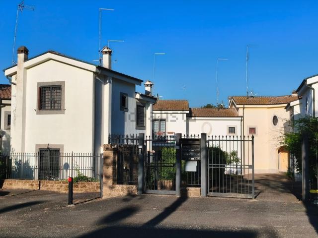 Casa in vendita a Nepi, Lazio