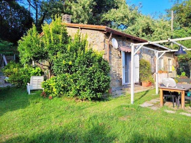Casa in vendita a Follo, Liguria