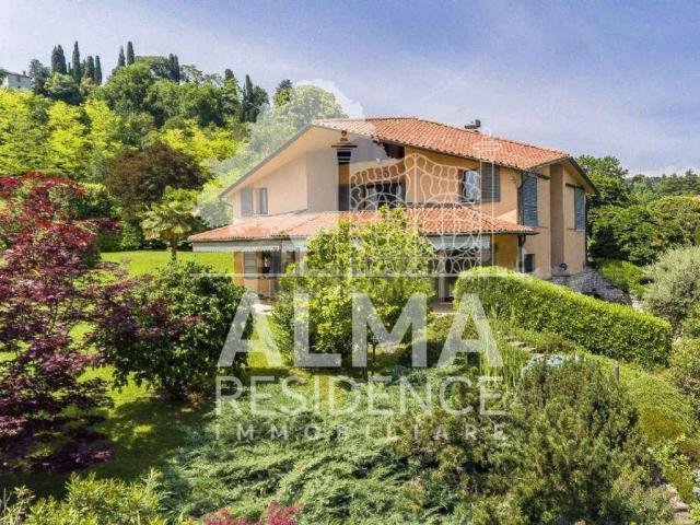 Casa in vendita a Loreto, Bergamo