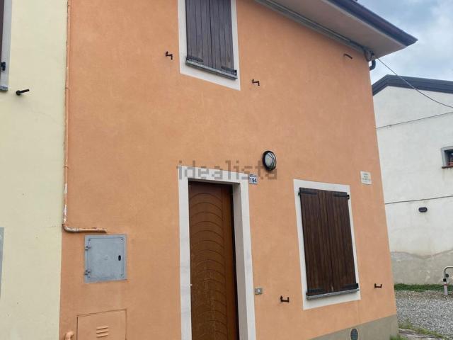 Casa in vendita a Ziano Piacentino, Reggio Emilia