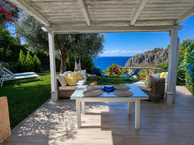 Casa in vendita a Sperlonga, Latina