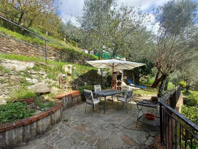 Casa in vendita a Avegno, Salto