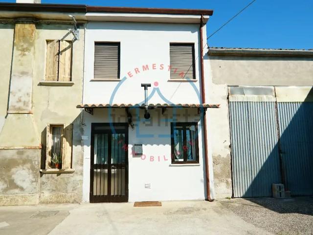 Casa in vendita a Megliadino San Vitale, Veneto