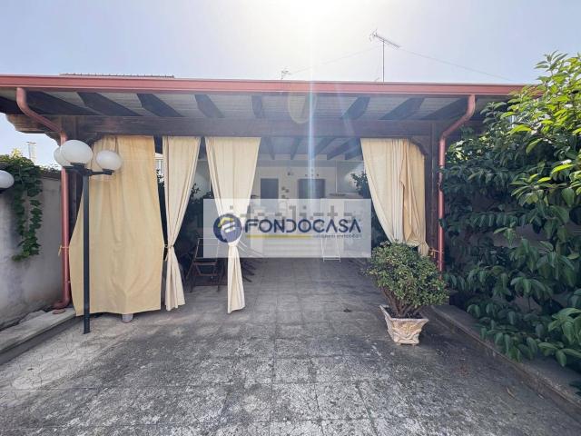 Casa in vendita a San Cataldo, Puglia