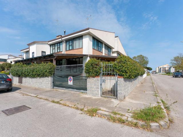 Casa in vendita a Comacchio, Reggio Emilia