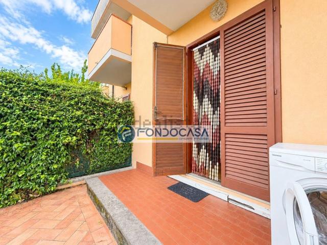 Casa in vendita a Marina di Massa, Marina Di Massa
