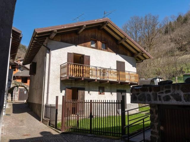 Casa in vendita a Comunità Montana di Scalve, Azzone