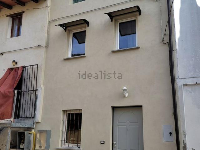 Casa in vendita a Ziano Piacentino, Reggio Emilia