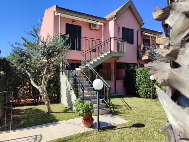 Casa in vendita a Campofelice Di Roccella, Sicilia