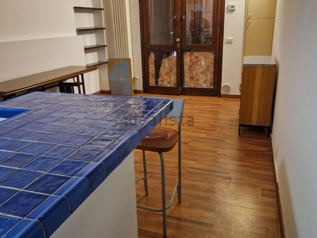 Casa in vendita a Centro storico, Marche