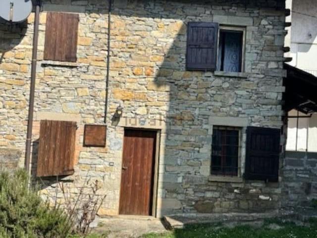 Casa in vendita a Vernasca, Reggio Emilia