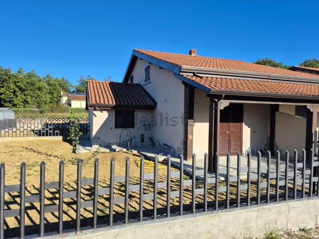 Casa in vendita a Vinchiaturo, Molise