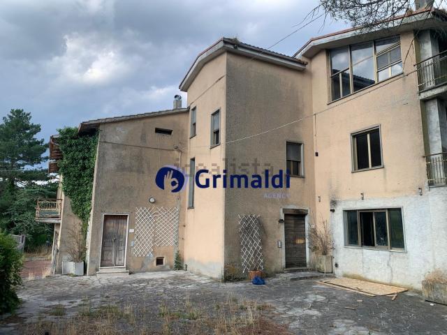 Casa in vendita a Gualdo Cattaneo, Umbria