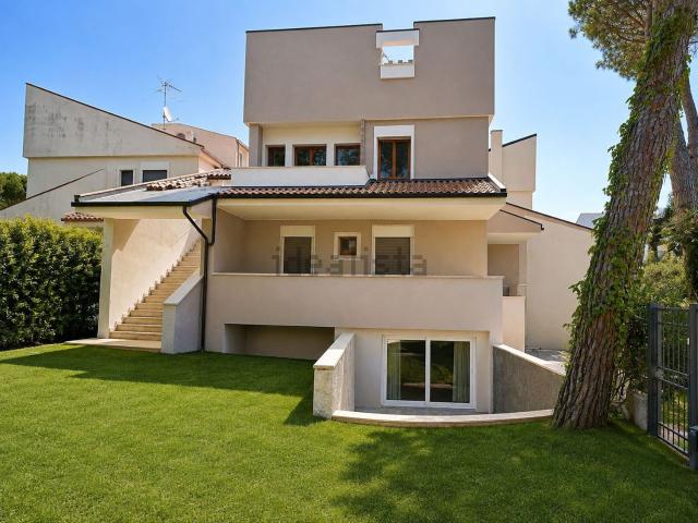 Casa in vendita a Rosignano Marittimo, Toscana