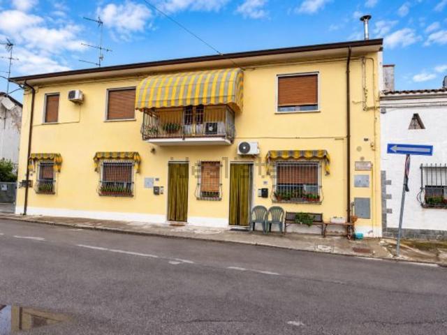 Casa in vendita a Lagosanto, Ferrara