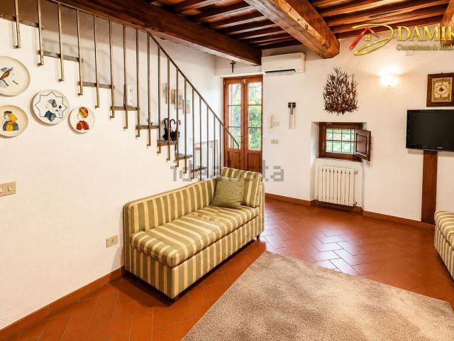Casa in vendita a Roma Imperiale, Forte Dei Marmi