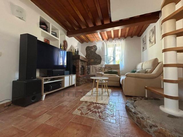 Casa in vendita a Carrara, Toscana