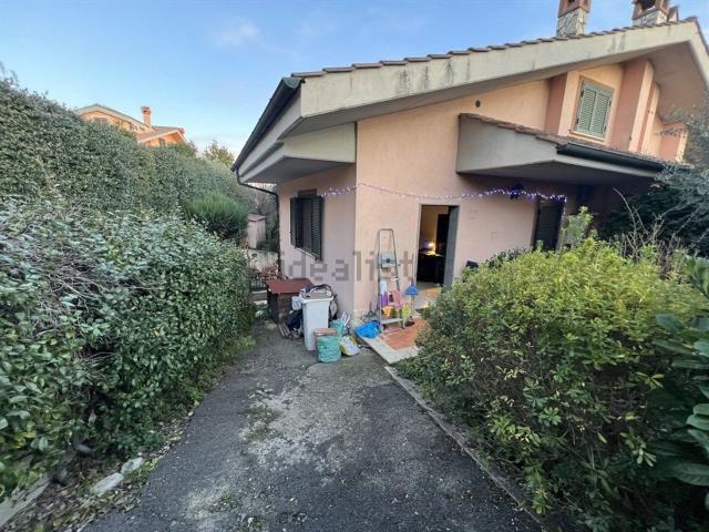 Casa in vendita a Guidonia Montecelio, Roma Capitale