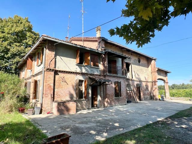 Casa in vendita a Unione dei comuni Valli del Reno, Lavino e Samoggia, Bazzano