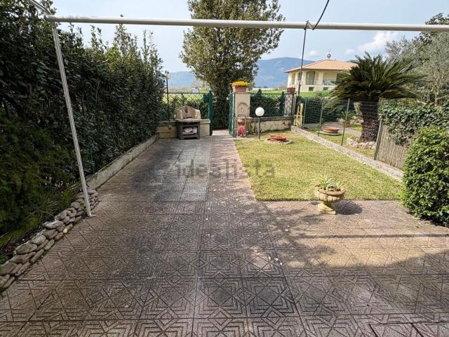 Casa in vendita a Salto di Fondi, Salto Di Fondi