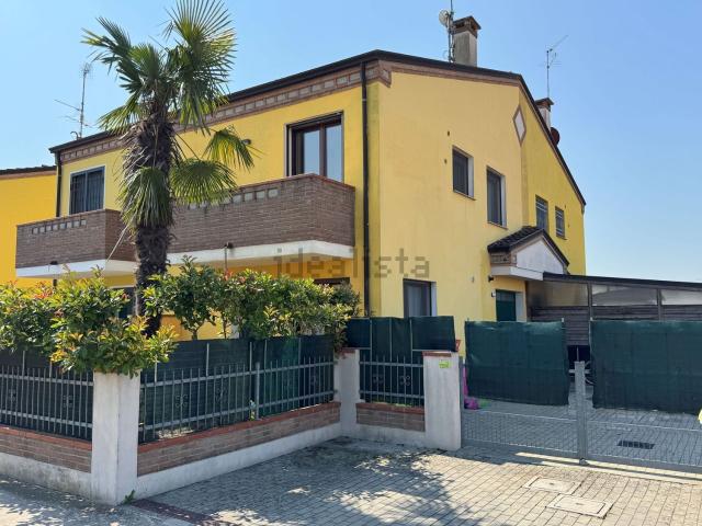 Casa in vendita a Occhiobello, Veneto