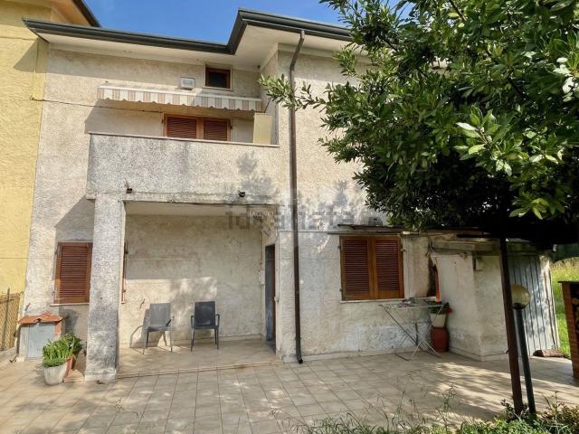 Casa in vendita a Tonfano, Toscana