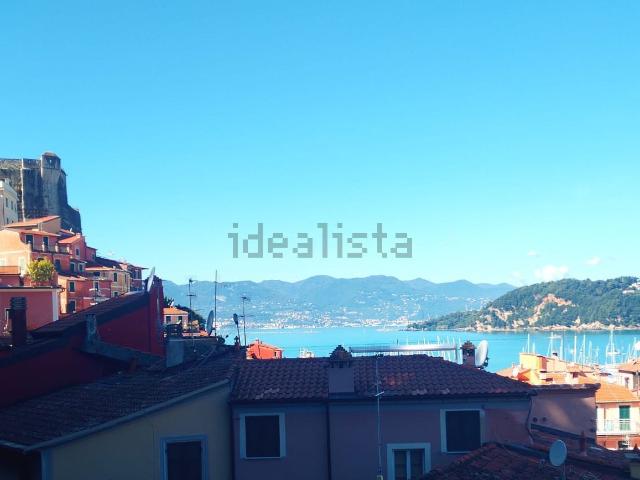 Casa in vendita a Carbognano, Lerici