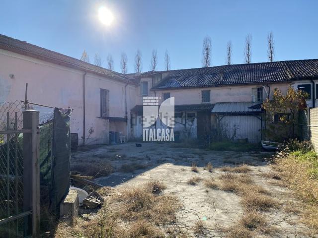 Casa in vendita a Roncoferraro, Lombardia
