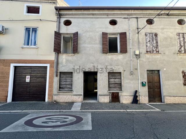 Casa in vendita a Legnago, Veneto