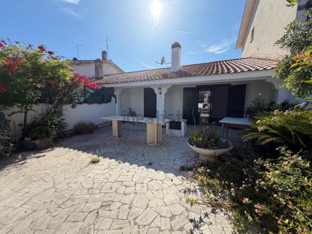Casa in vendita a Tor San Lorenzo, Ardea
