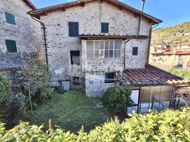 Casa in vendita a Strada in Casentino, Castel San Niccolò
