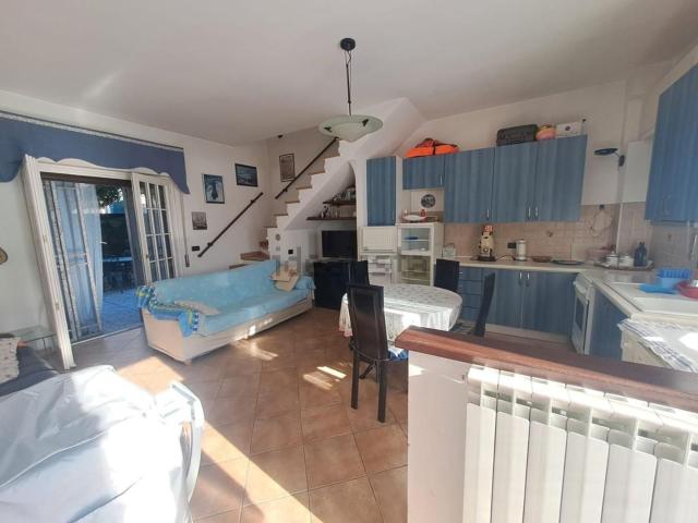 Casa in vendita a Marina di Massa, Marina Di Massa