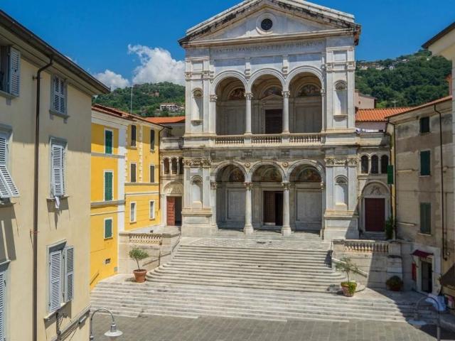 Casa in vendita a San Carlo, Marina Di Massa