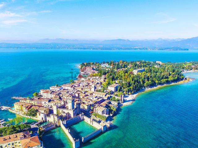 Casa in vendita a Sirmione, Lombardia