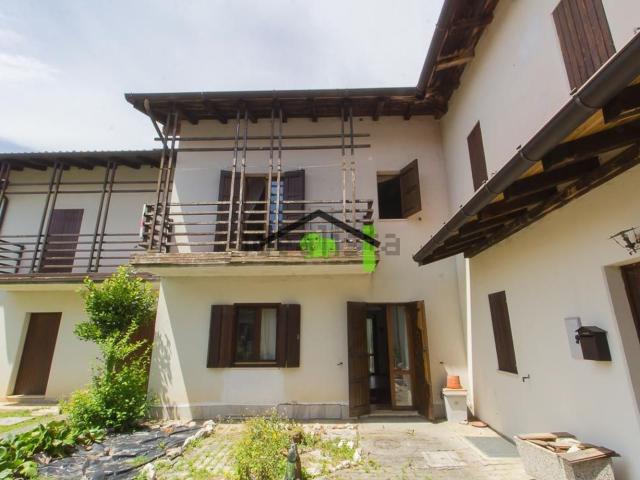 Casa in vendita a Paludea / Palugjee, Castelnovo del Friuli / Cjastelgnûf