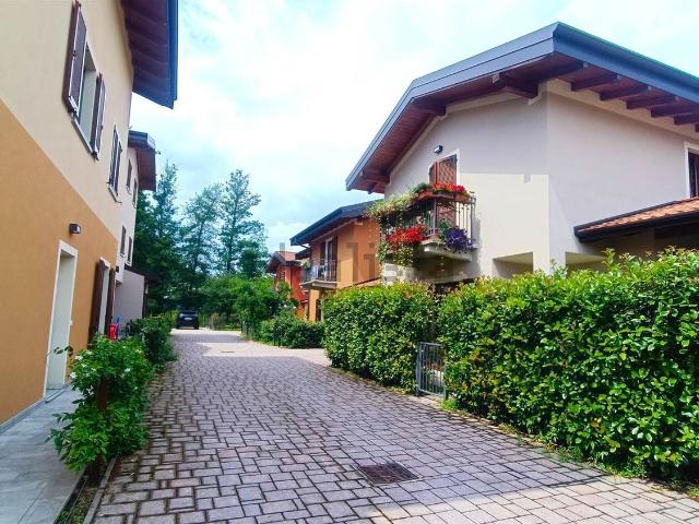 Casa in vendita a Mercurago, Arona