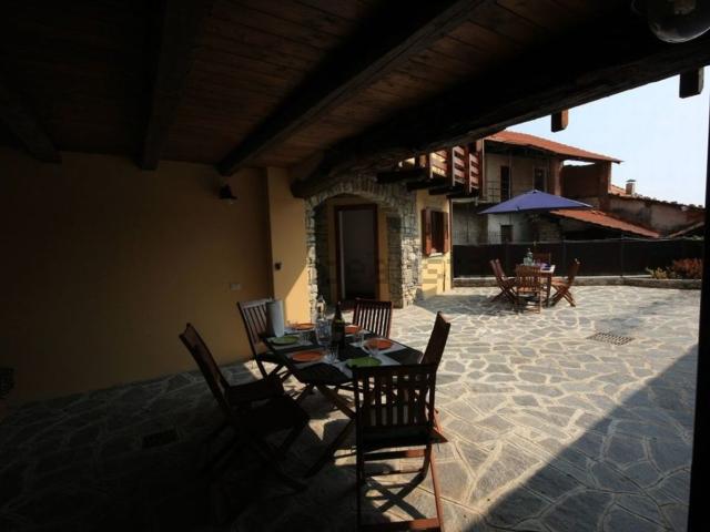 Casa in vendita a Fosseno, Nebbiuno