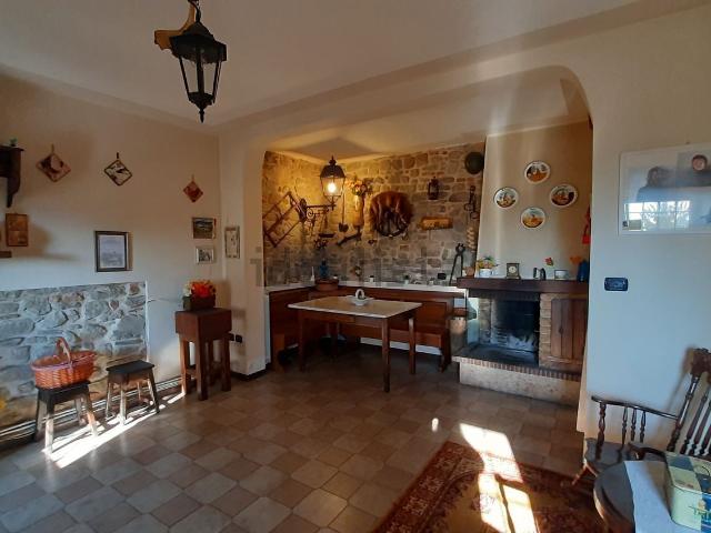 Casa in vendita a Montevettolini, Pistoia